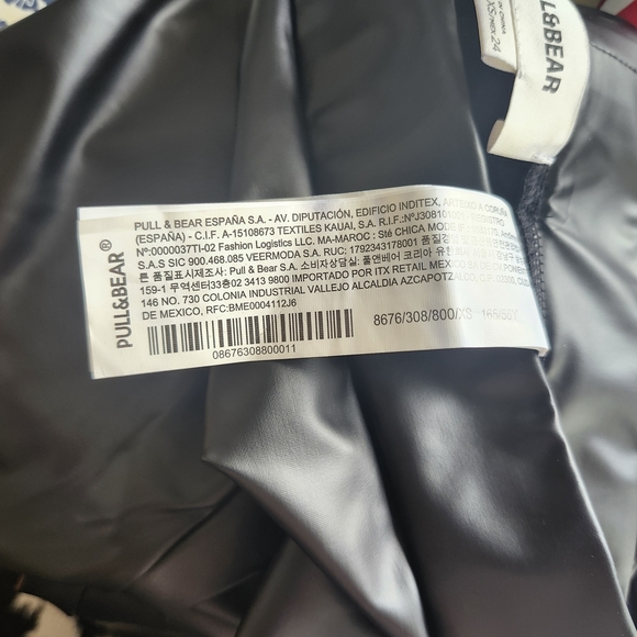 BNWT Pull&Bear XS Black Faux Leather Leggings Slim Stretch Basic Closet Staple - Picture 14 of 15